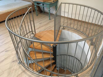 Spindeltreppengeländer aus Edelstahl (Innenmontage)